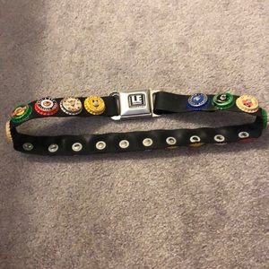 Bottle cap seatbelt belt